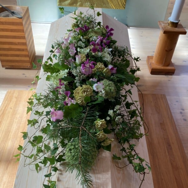 Coffin tribute Meadow