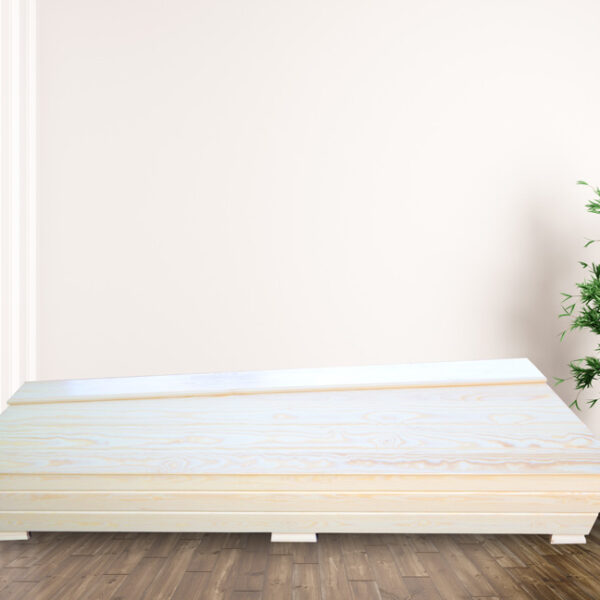 Mäntyarkku petsattu