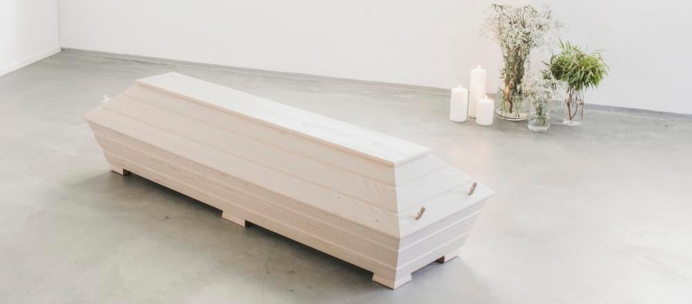 <a href="https://www.laajasalonkukkapalvelu.fi/tuote/eko-arkku/">Eko arkku</a>