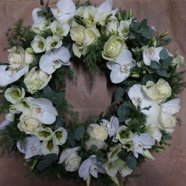 Grave wreath white