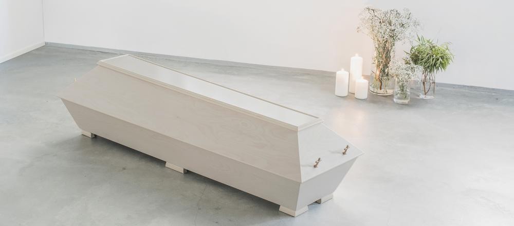 <a href="https://www.laajasalonkukkapalvelu.fi/tuote/koivuarkku/">Koivuarkku</a>